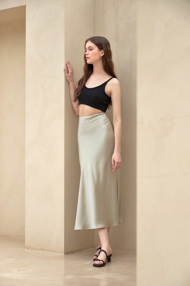 Essential Flare Skirt_L.Khaki